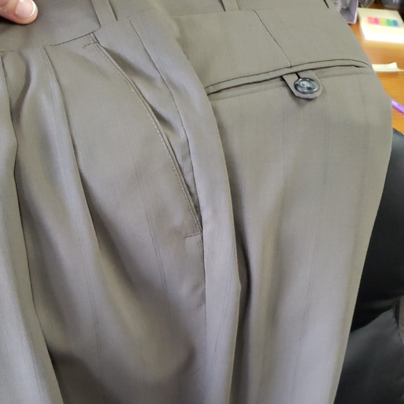 Suit - Picture 6 of 6